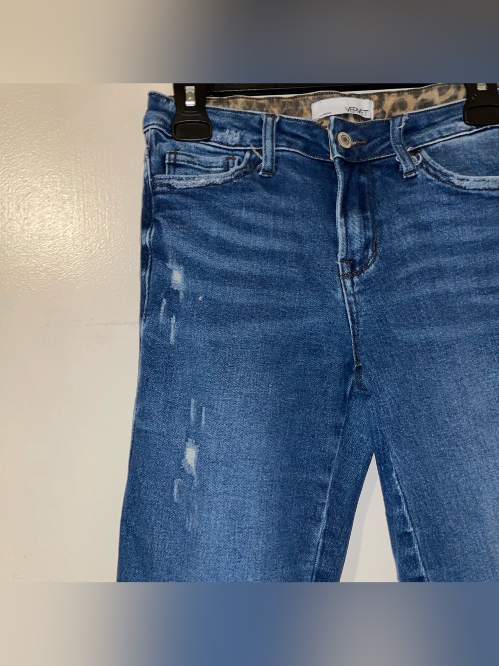 Wide-Leg Dark Blue Women's Jeans with Leopard Trim - Picture 8 of 10